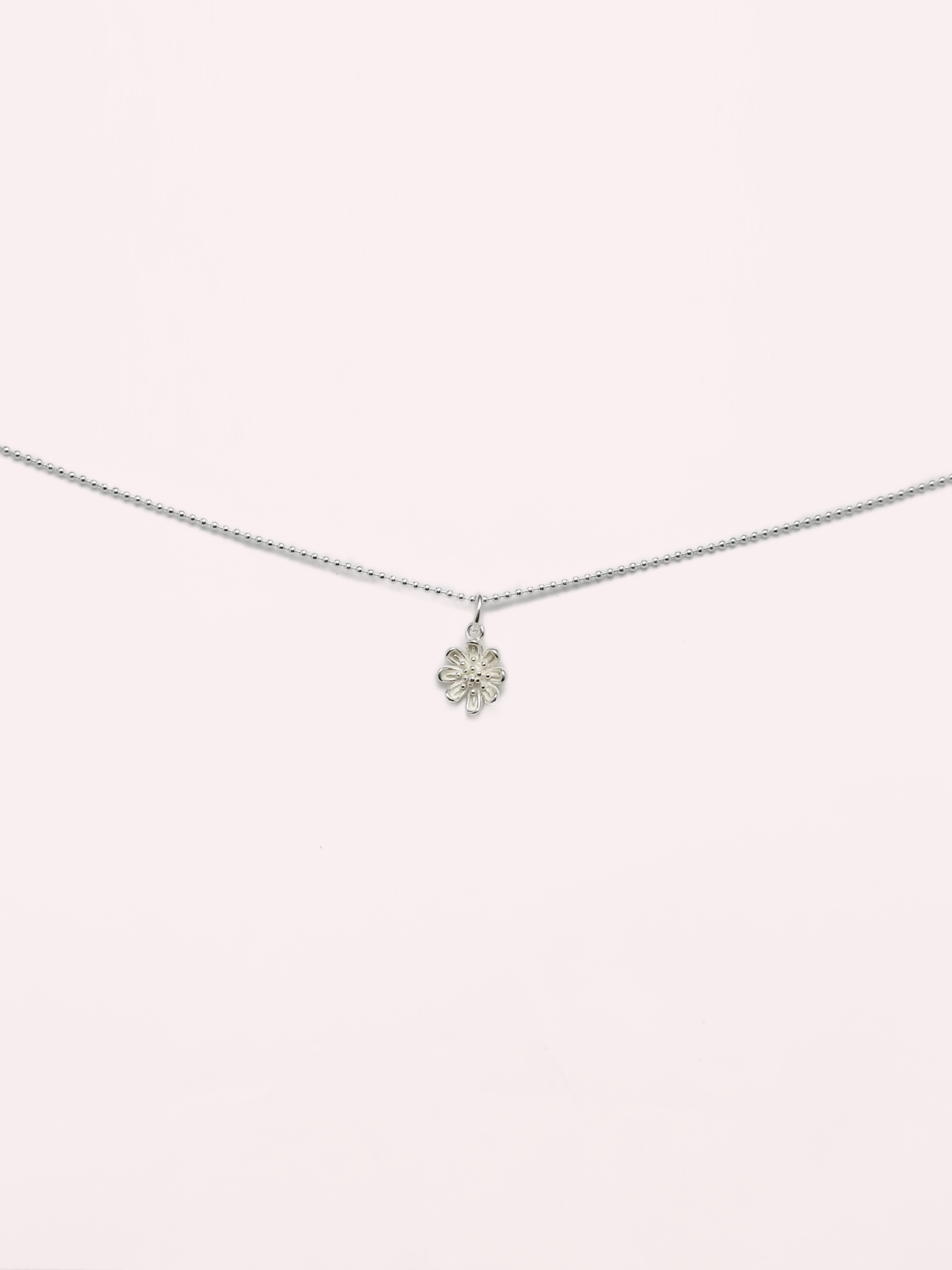 Coming Up Daisies Necklace